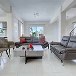 Nissi Palms أيا نابا