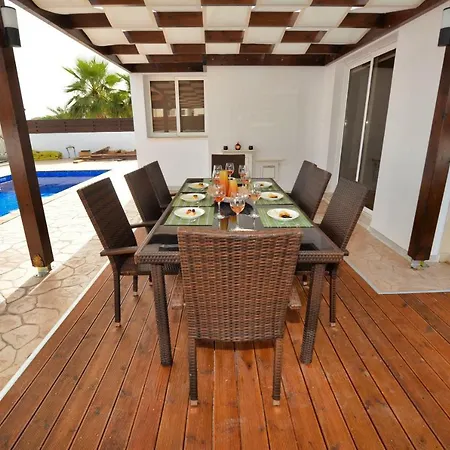 Nissi Palms Villa