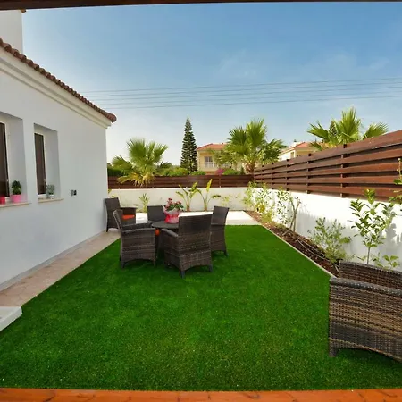 וילה Nissi Palms *